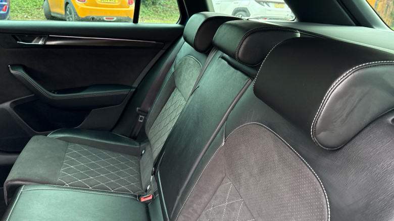 Skoda Superb 1.5 TSI Sport Line Plus 5dr DSG Petrol Estate